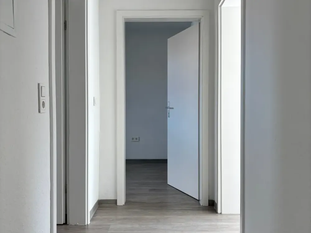 TOP renoviert: 3-Zimmer Wohnung in Do-Rahm