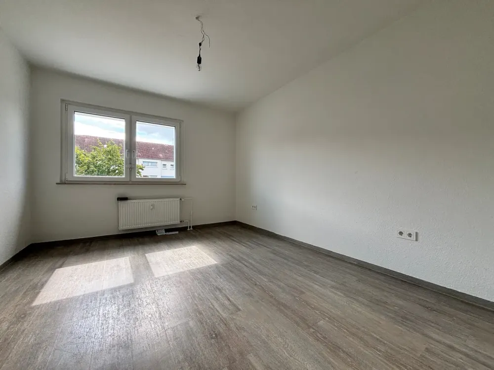 TOP renoviert: 3-Zimmer Wohnung in Do-Rahm