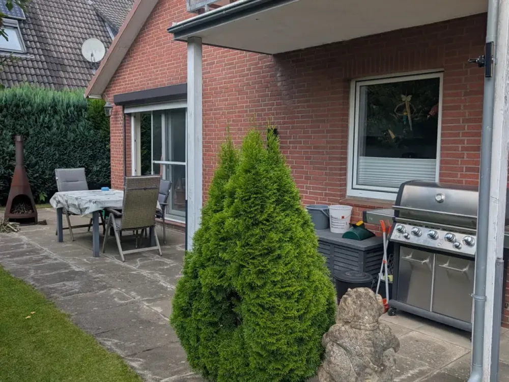 4-Zimmer EG-Wohnung in 2-Familienhaus mit Garten