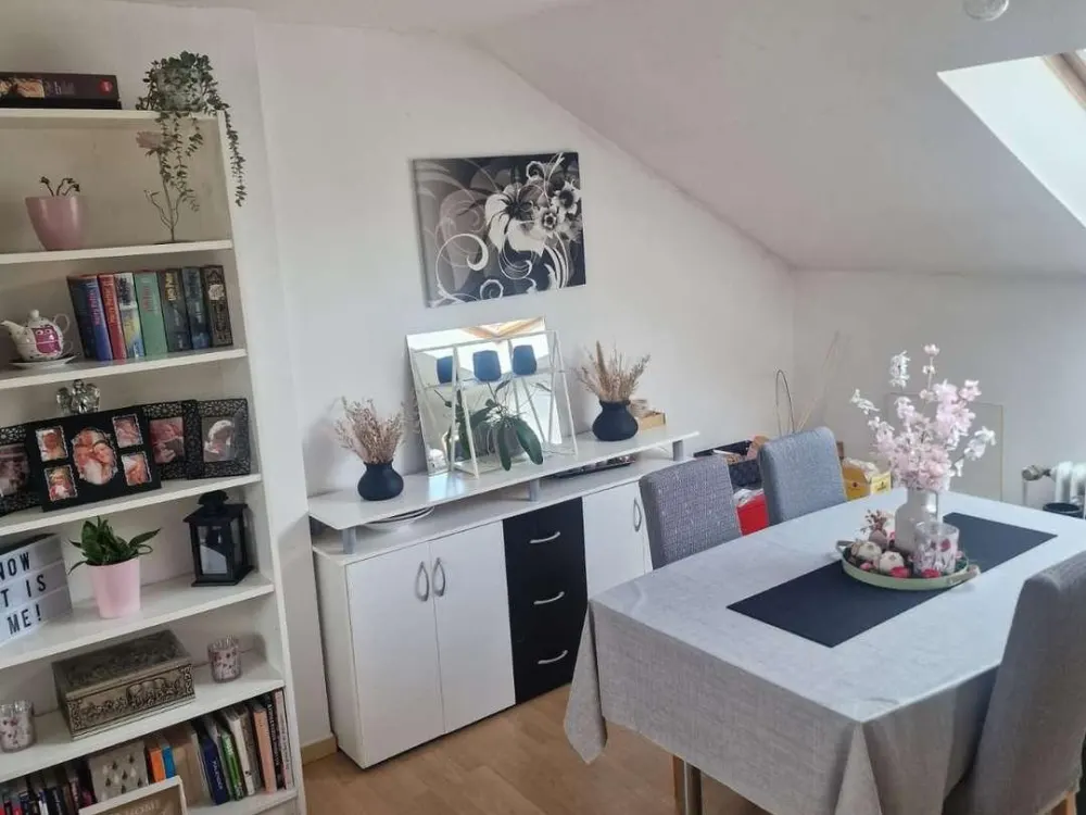 Schöne 2-Zimmer-Dachgeschosswohnung im 3-Familienhaus in Waltrop