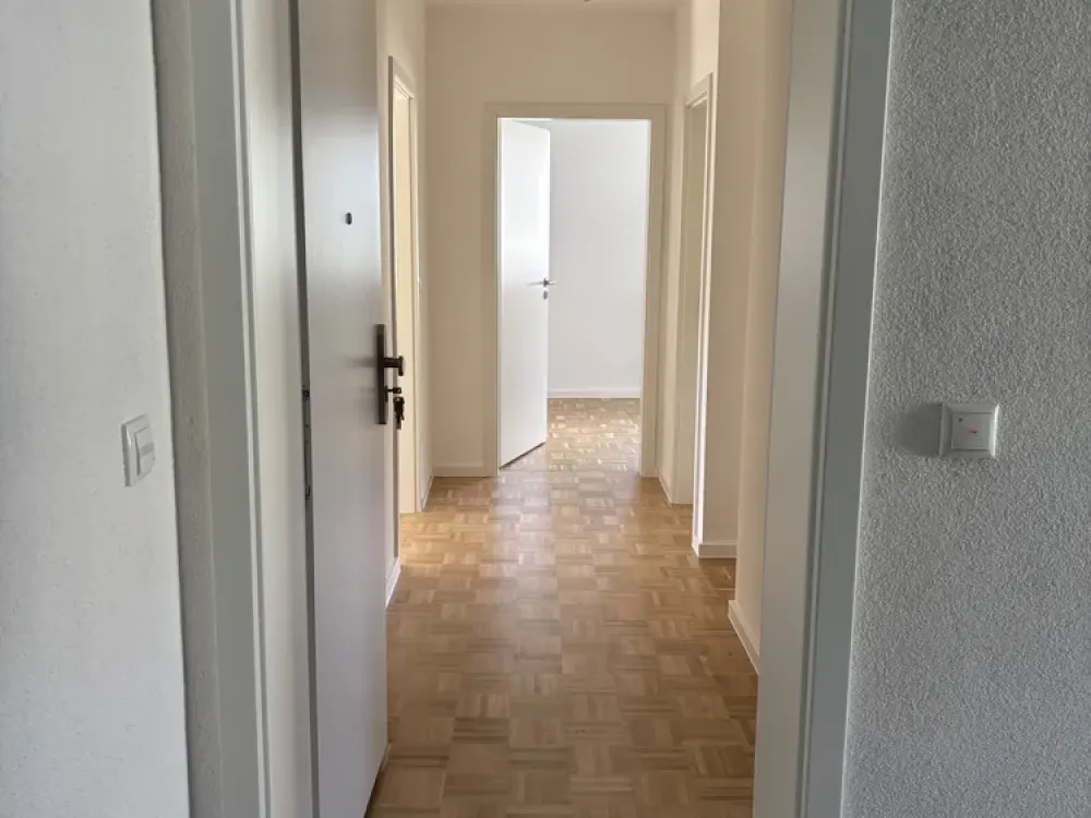 Erstbezug nach Sanierung: Moderne 3-Zimmer-Wohnung mit Balkon in Frankfurt-Bonames