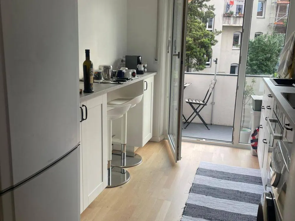 Sanierte helle 3 Zimmerwohnung in St. Peter mit Balkon, Eiche-Parkett, ruhige Sackgasse, verkehrsgünstige Lage