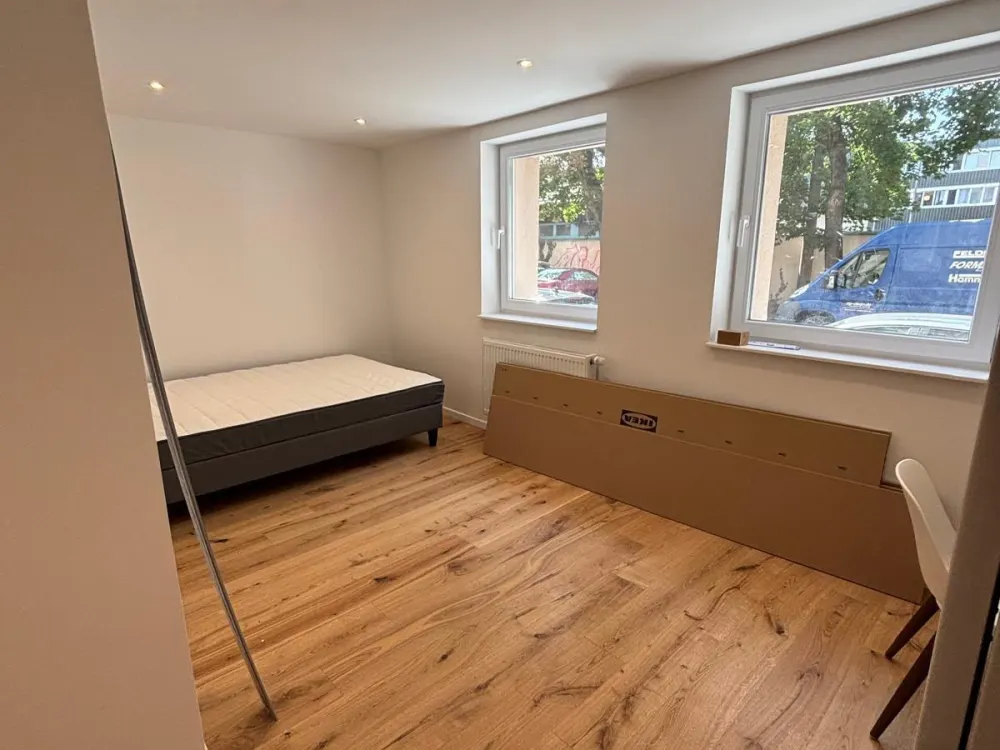 Furnished Room in 2 Room Appartment