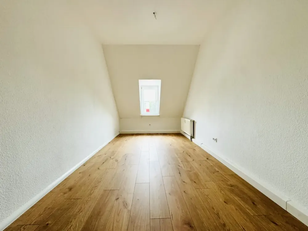 renovierte attraktive 3 Raum Wohnung in Dölitz Dösen ***TOP**** / WG geeignet