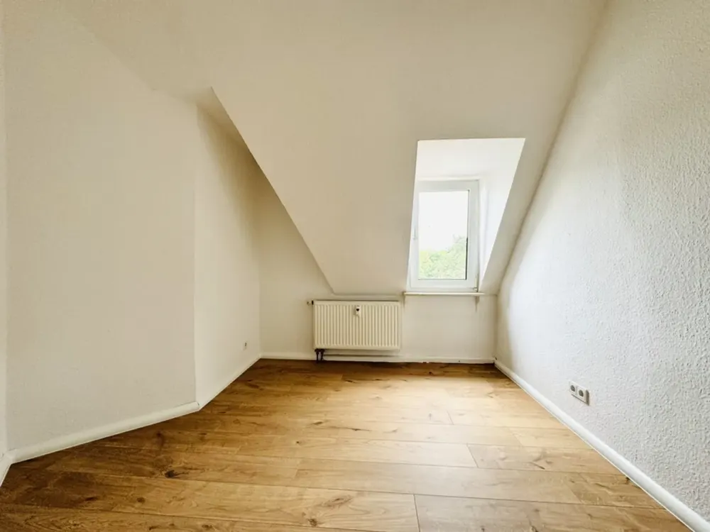 renovierte attraktive 3 Raum Wohnung in Dölitz Dösen ***TOP**** / WG geeignet
