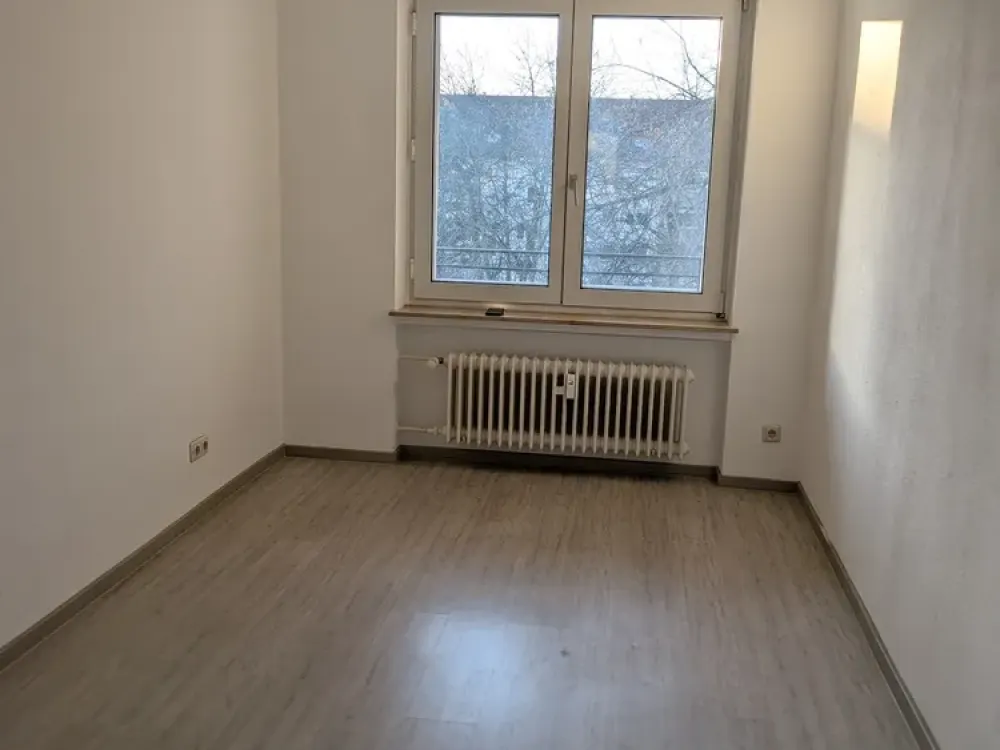 Ruhige Lage, freundliche 3-Zimmer-Wohnung mit Balkon und Blick ins Grüne