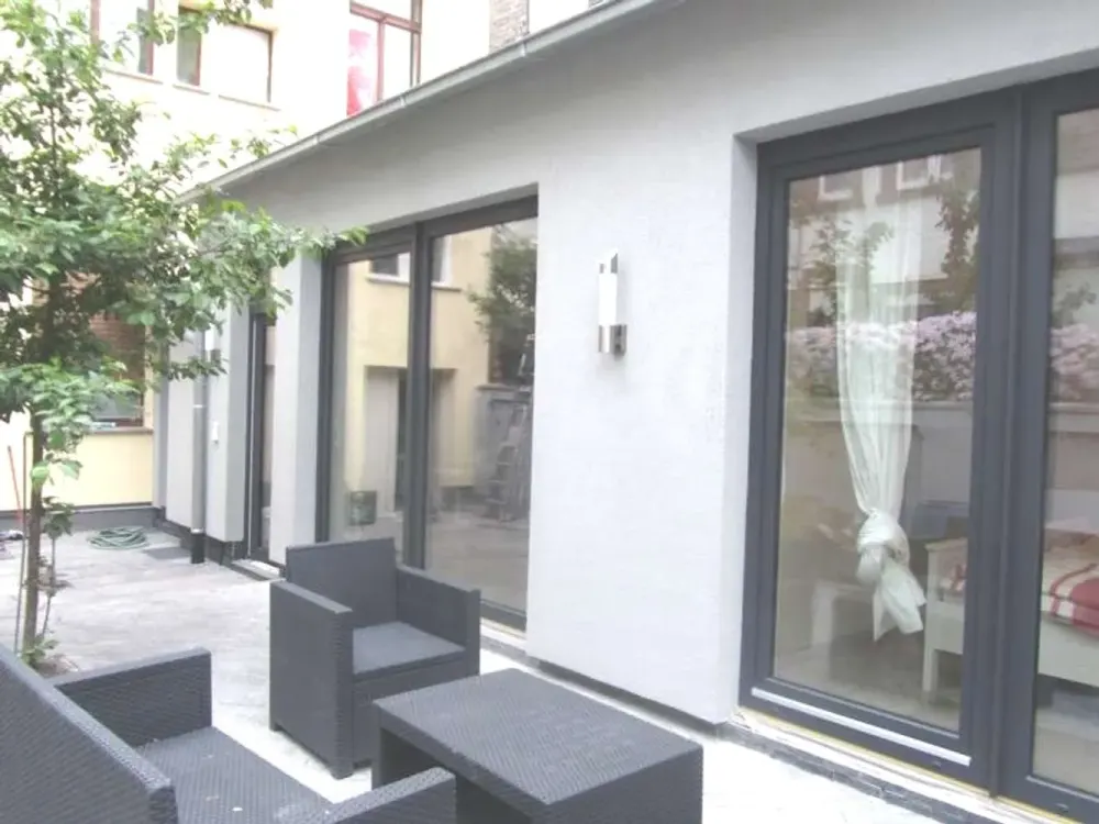 Ausgefallenes Lofthaus - Micro-Apartment - mit Terrasse - top-möbliert - ruhig und zentral gelegen!
