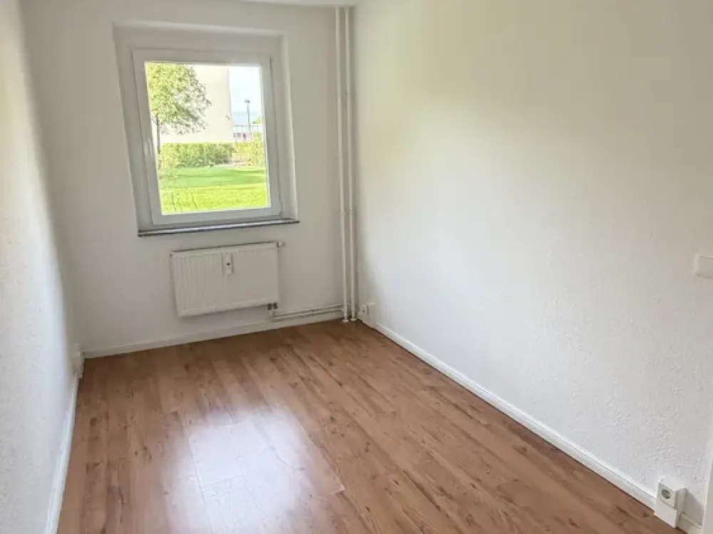 Senior-friendly Service Living