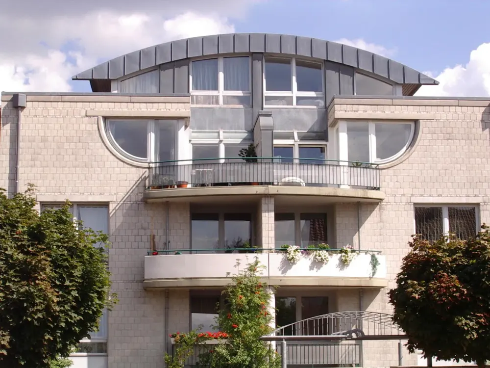 EXCLUSIVE LIVING NEAR THE CITY Close to MHH Suitable for shared flat