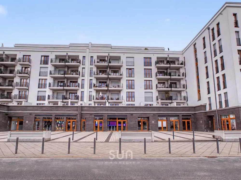 EUROPAVIERTEL-Parkend Furnished 2-Room Apartment with Europa Garden View and Large Terrace
