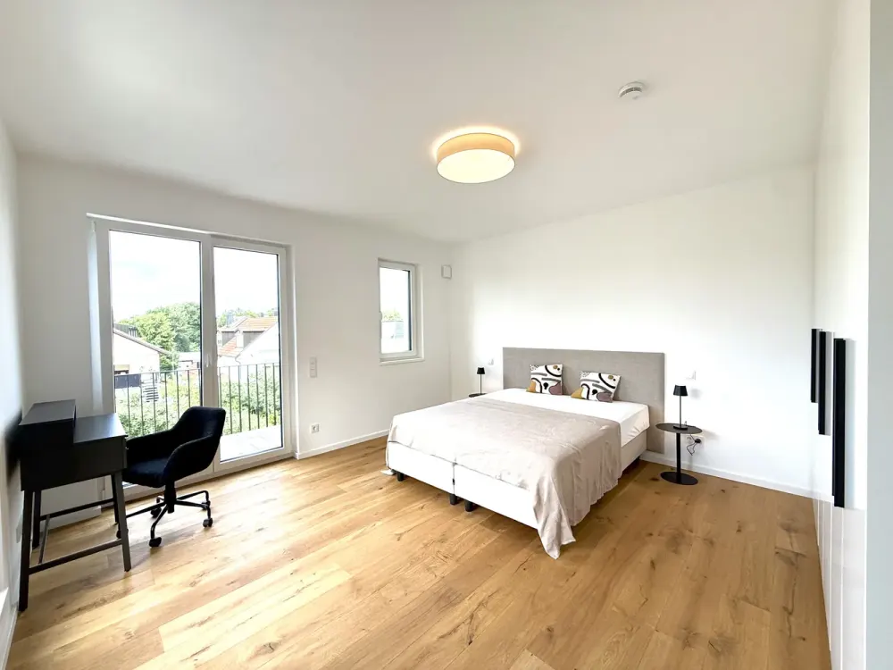 Beautiful, sunny and high-quality furnished 2-room apartment with 3 balconies
