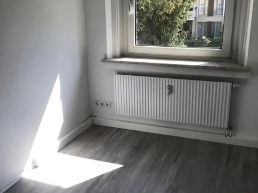 Renovierte, gemütliche 2,5-Zimmer-Wohnung: Einzug ab sofort möglich