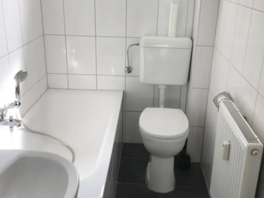 Renovierte, gemütliche 2,5-Zimmer-Wohnung: Einzug ab sofort möglich
