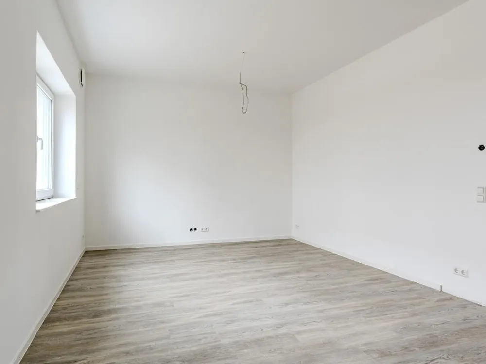 Lichtdurchflutete 2,5-Zimmer-Wohnung, frisch saniert & energieeffizient