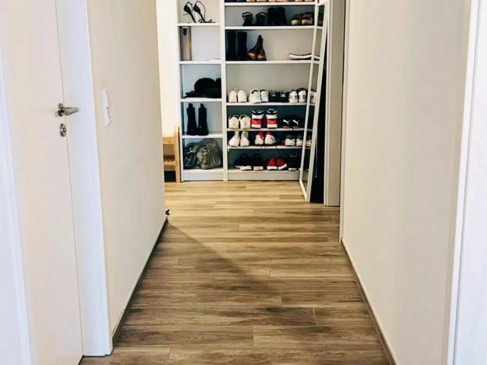 Luxus 71m² Hochhaus im Henninger Turm | Balkon & Stadtblick