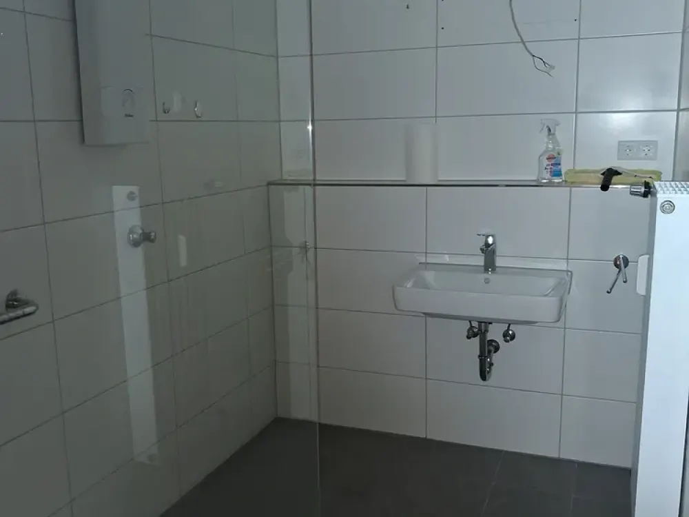 Schöne und geräumige 3 Zimmer Wohnung mit großem Balkon!