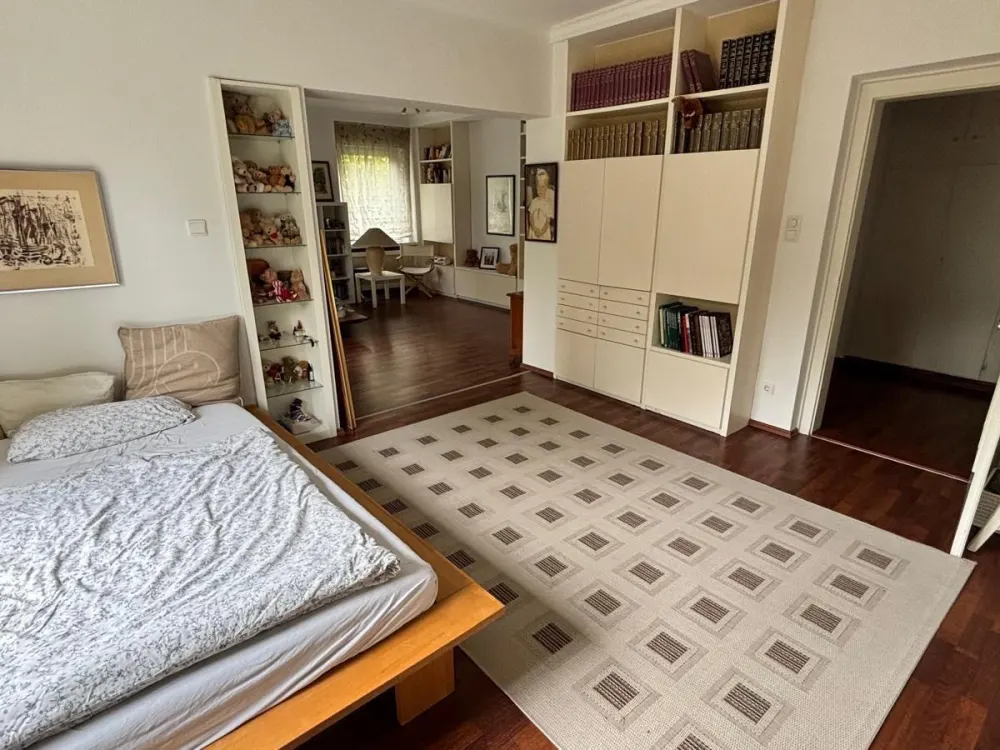 Große Wohnung in Erlenstegen: 4-Zimmer-Wohnung mit Dachterrasse