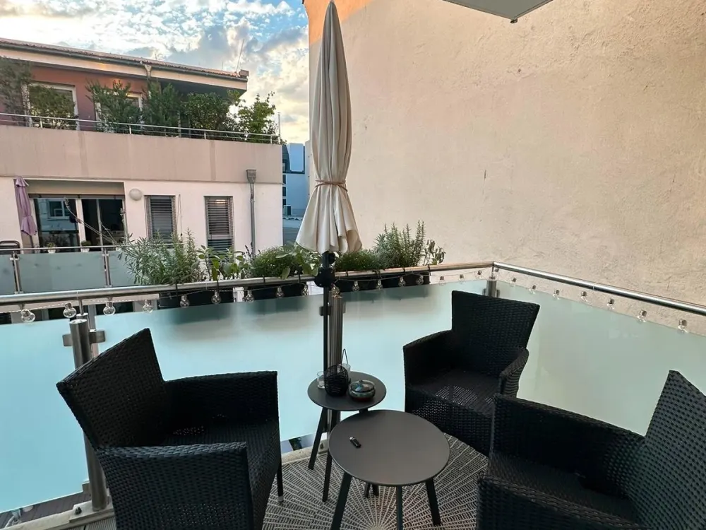 Möblierte 3-Zimmer-Wohnung mit Balkon
