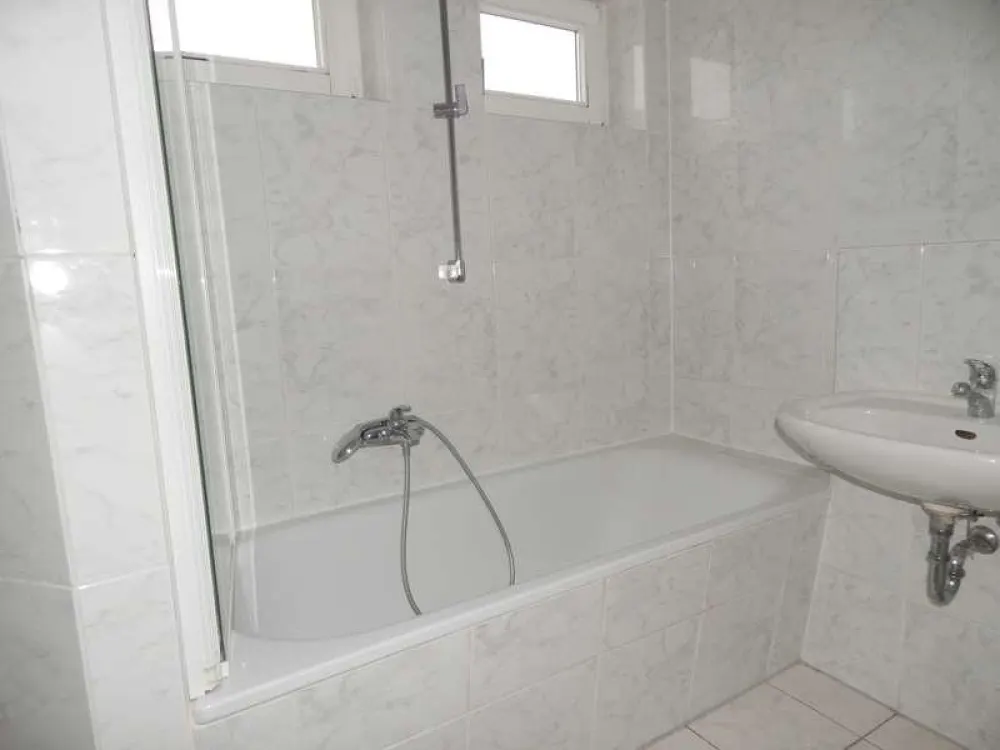 Attraktive 2 -Zimmerwohnung mit Balkon direkt am Yachthafen!!!!