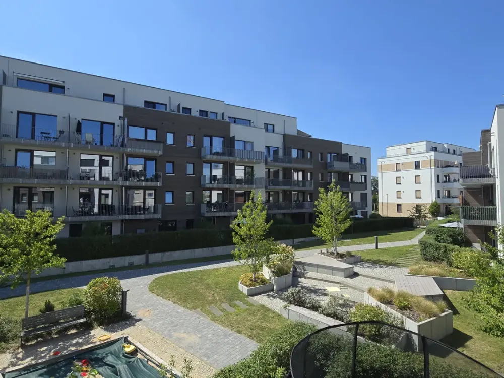 Moderne 3-Zimmer-Wohnung mit Einbauküche und Balkon in Grünau, Berlin