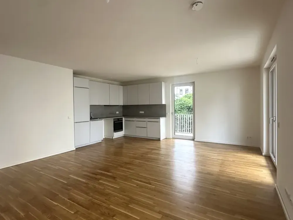 4-Zimmer * Balkon * Einbauküche * 2 Bäder * Ruhig & zentrale Lage in Moabit * WG-geeignet