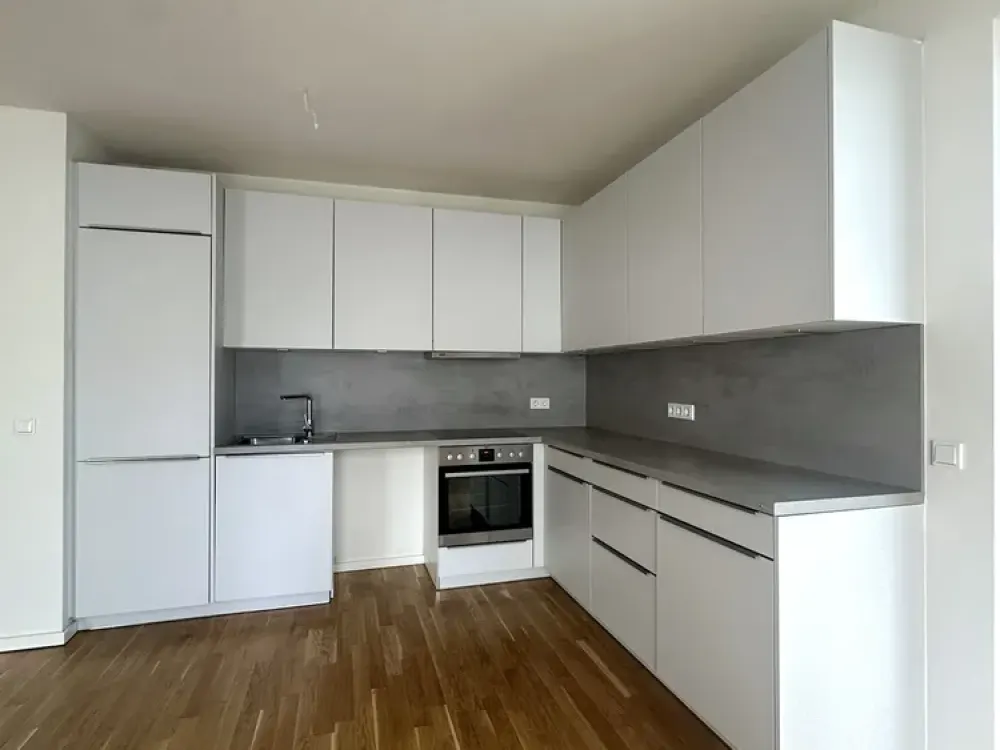 4-Zimmer * Balkon * Einbauküche * 2 Bäder * Ruhig & zentrale Lage in Moabit * WG-geeignet