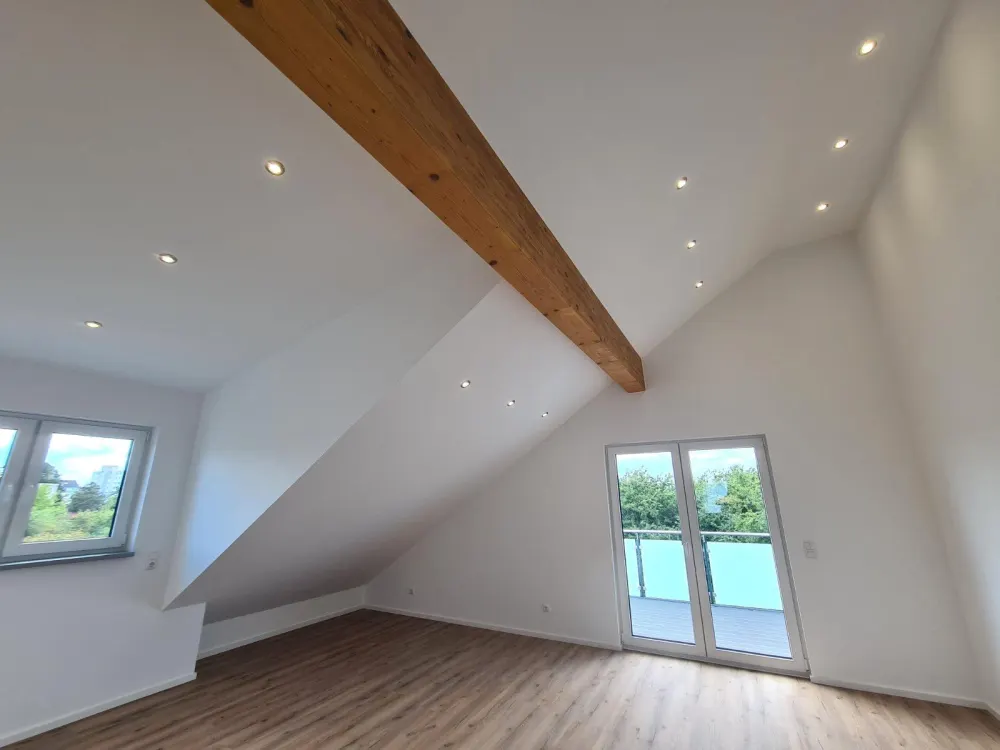Neubau Erstbezug Helle 2-Zimmer Dachgeschoss mit Balkon Mörfelden