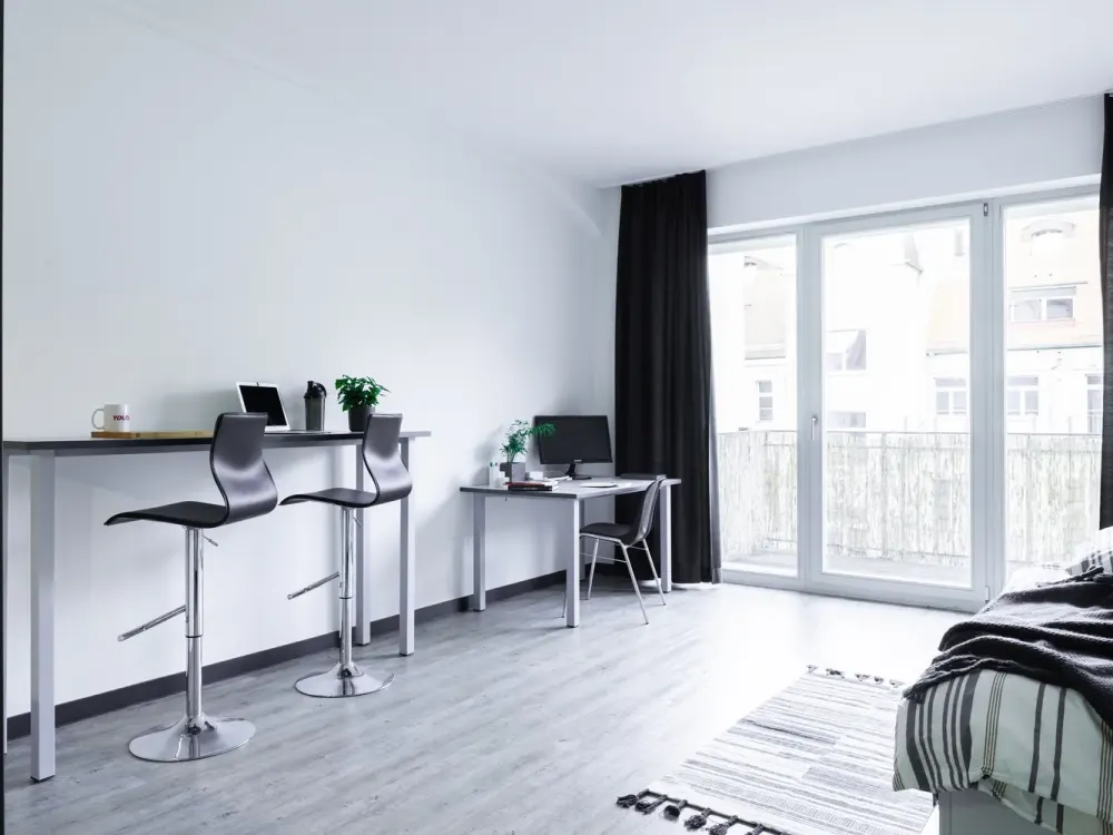 Vollmöbliertes M+ Apartment mit Balkon für Studenten oder Azubis / ALL-In Miete