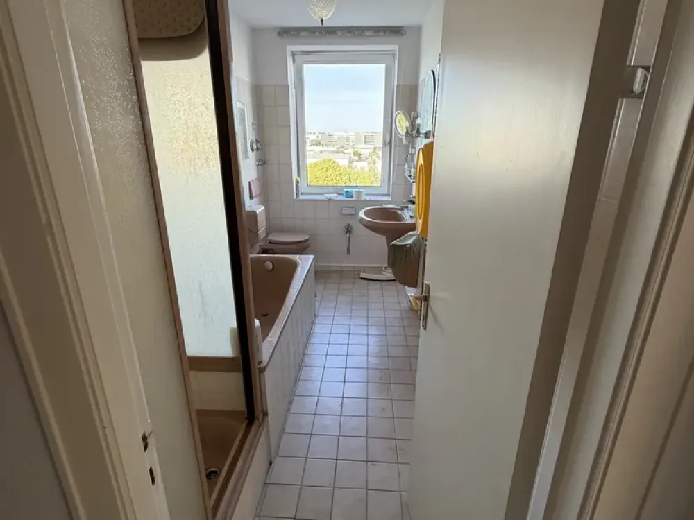 3-Zimmer-Wohnung im 8. Obergeschoss in Hamburg-Wandsbek