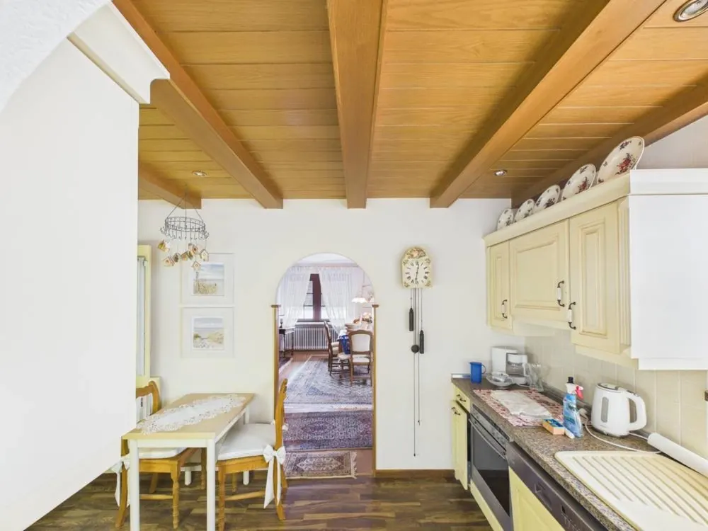Zur Vermietung: Großzügiges Wohnen auf 119 m², mit Wintergarten & Terrasse!