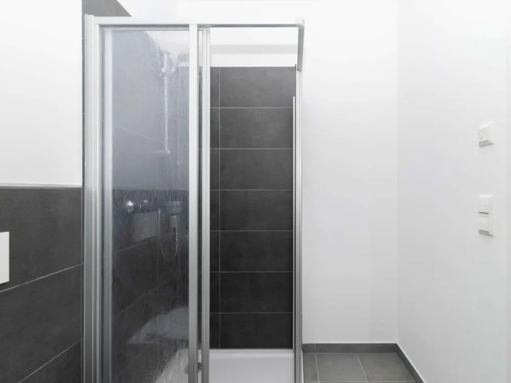 Sonnige, helle und moderne 3-Raum-Wohnung mit Balkon und FBH