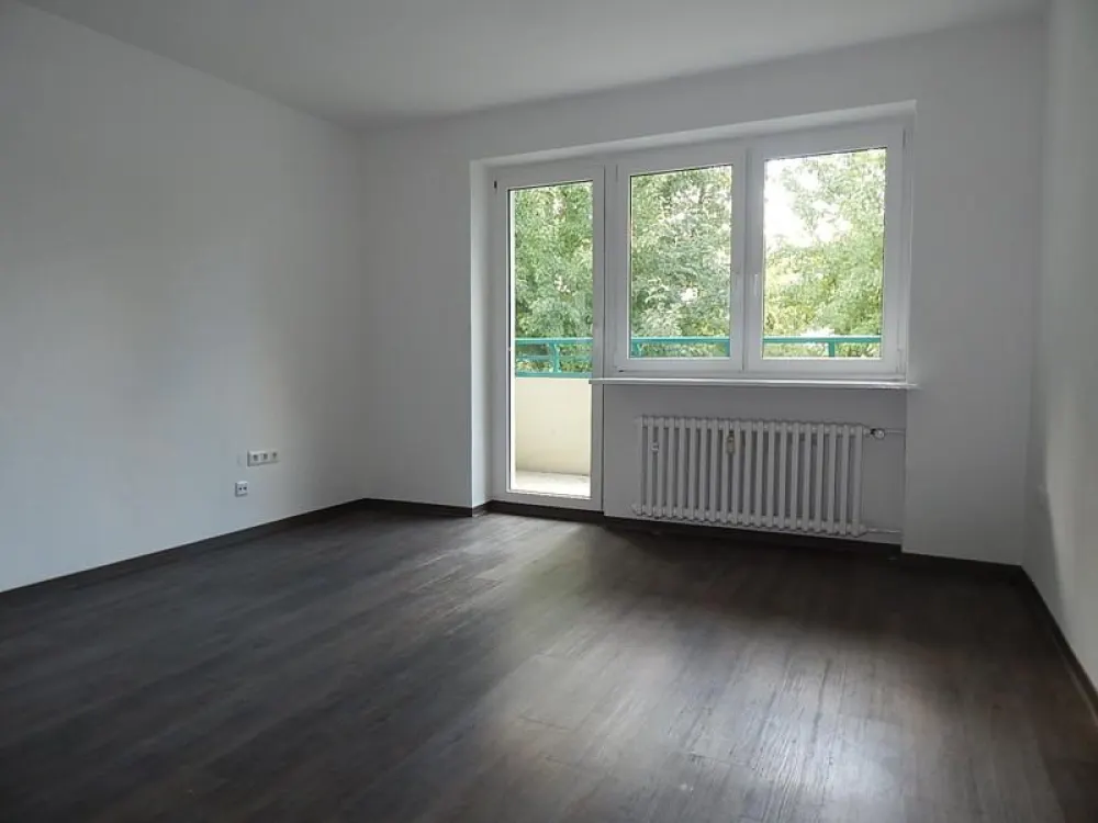 3-Zimmer-Wohnung mit Balkon und renoviert