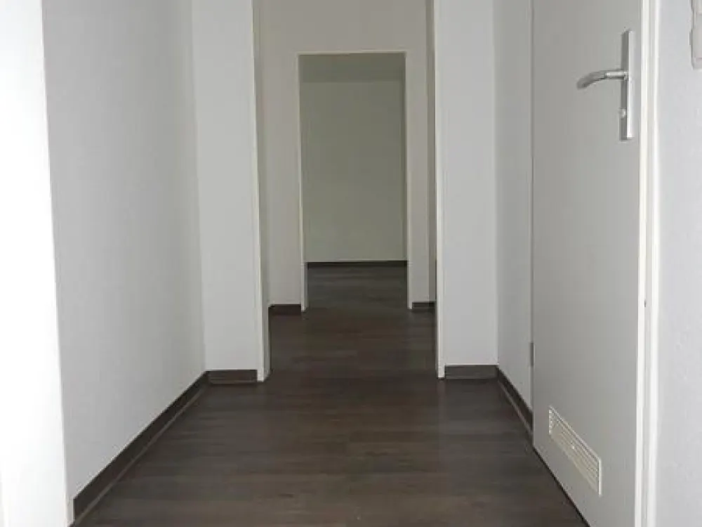 3-Zimmer-Wohnung mit Balkon und renoviert