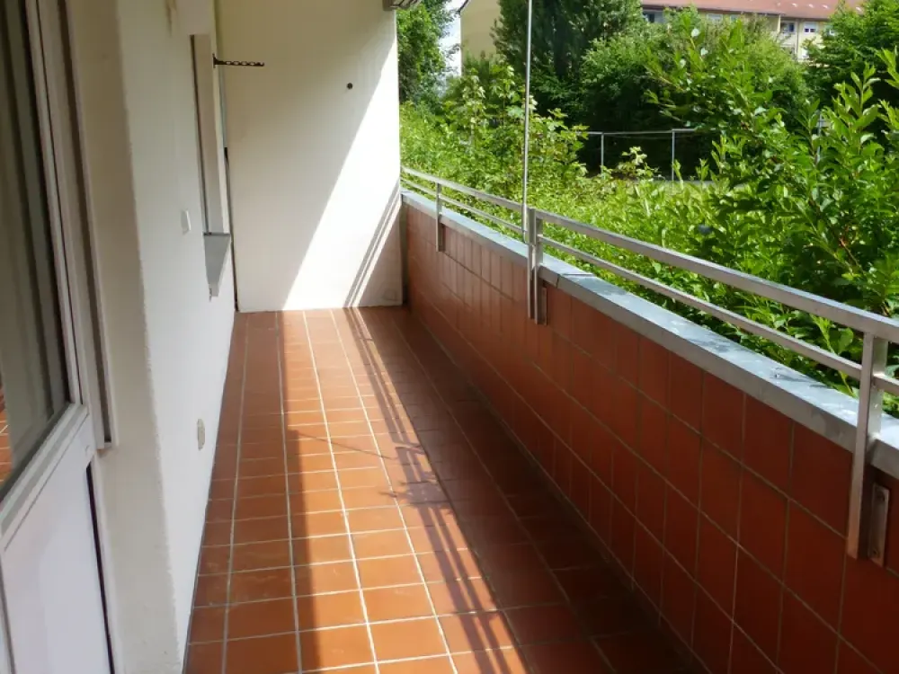 Helle 3-Zimmer-Wohnung in Erlangen-Bruck mit Südbalkon und Garage