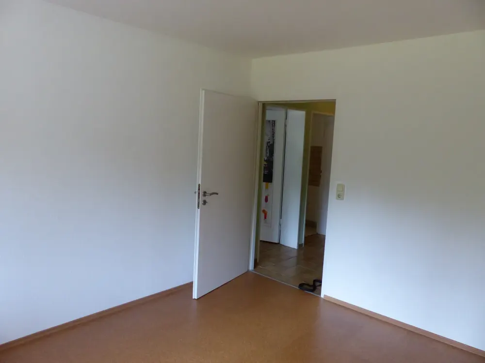 Helle 3-Zimmer-Wohnung in Erlangen-Bruck mit Südbalkon und Garage