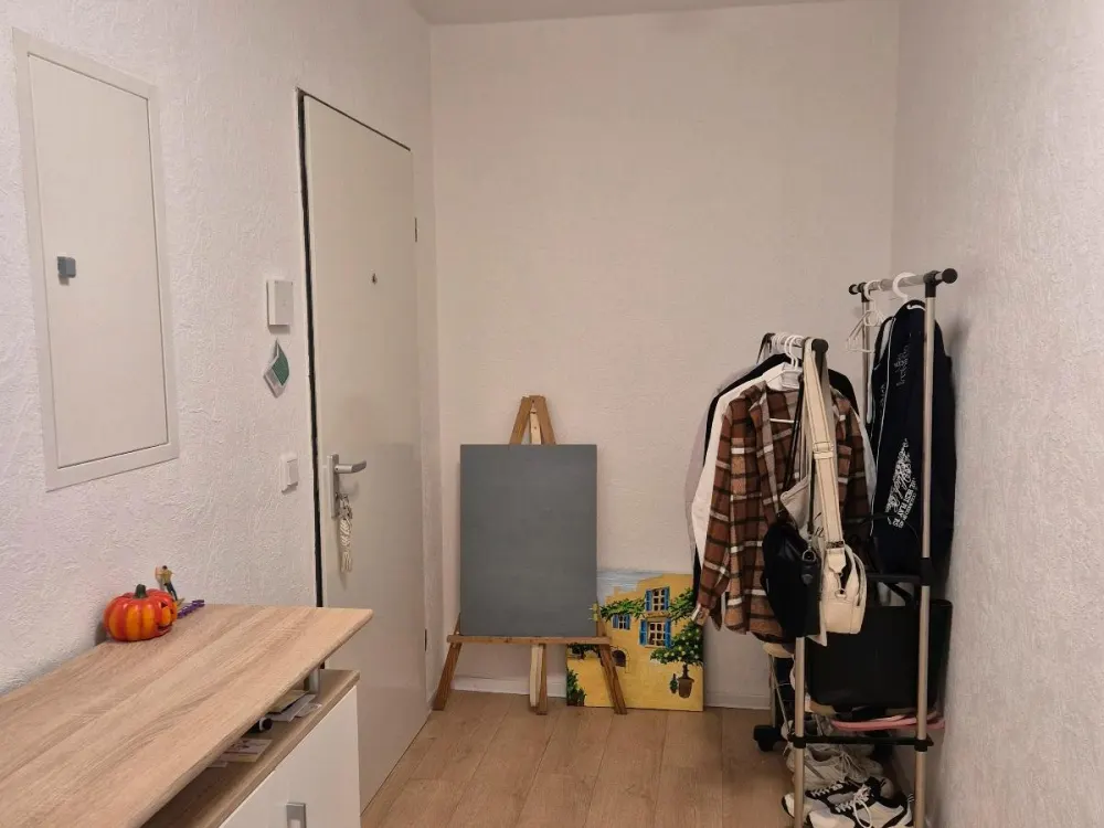Schöne unmöblierte Wohnung, Unbefristet zu vermieten!