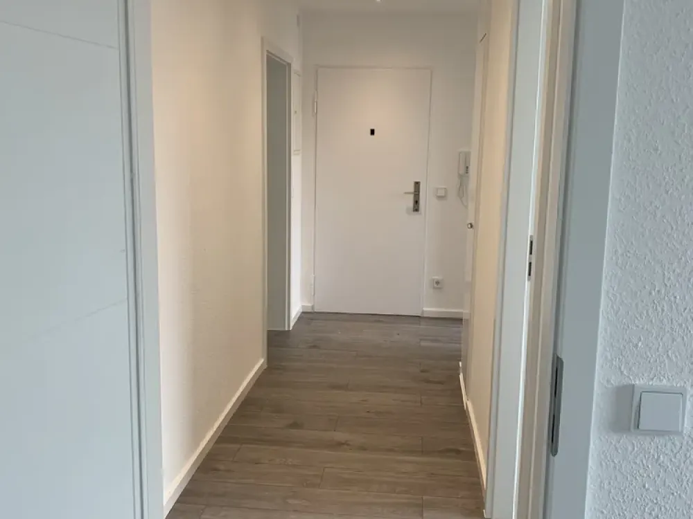 Moderne kernsanierte 3-Zimmer-Wohnung mit Balkon in Frankfurt am Main
