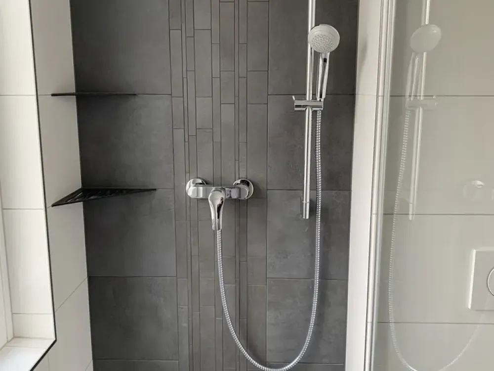 Moderne kernsanierte 3-Zimmer-Wohnung mit Balkon in Frankfurt am Main