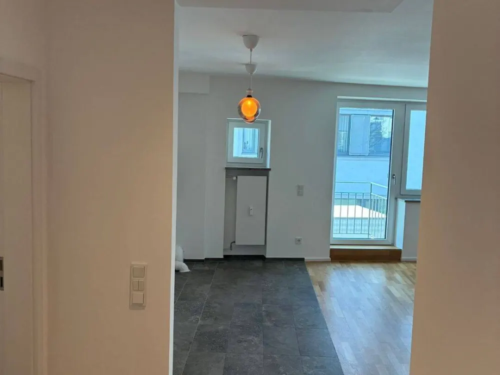 Hochwertiges 1-Zimmer-Apartment mit Balkon und Aufzug in München-Bäckerstraße