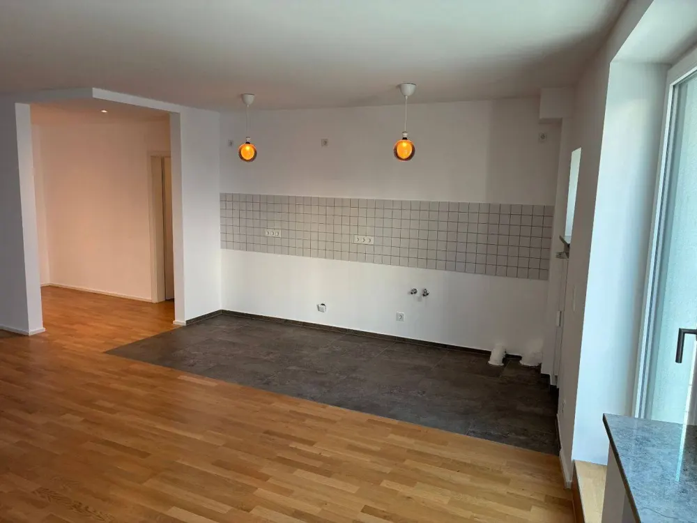 Hochwertiges 1-Zimmer-Apartment mit Balkon und Aufzug in München-Bäckerstraße