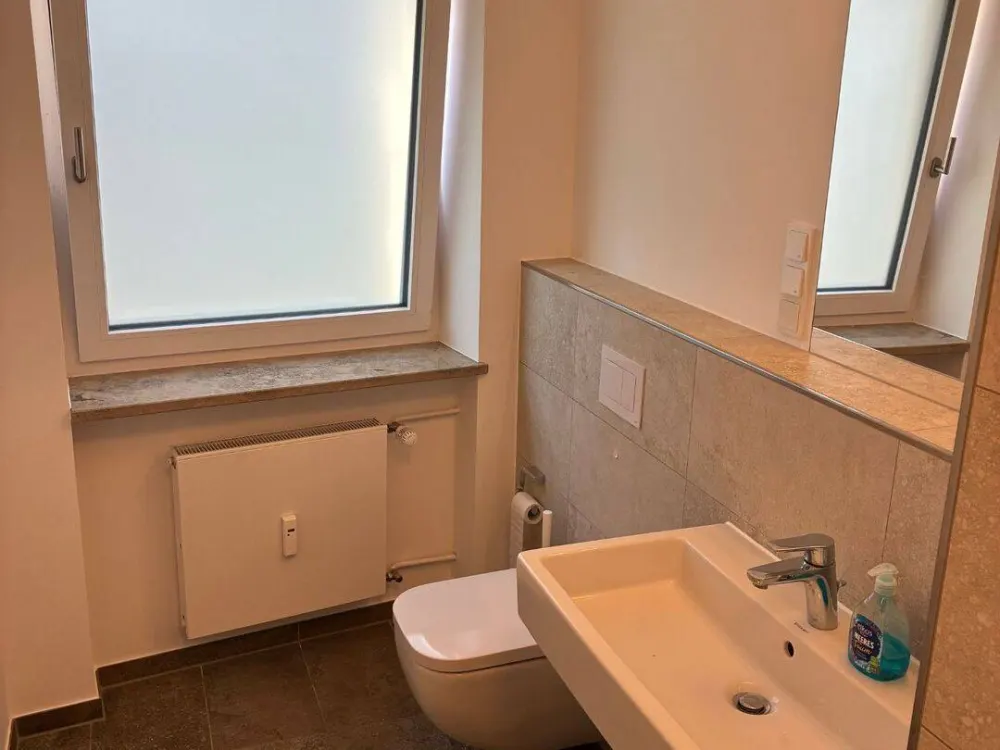 Hochwertiges 1-Zimmer-Apartment mit Balkon und Aufzug in München-Bäckerstraße