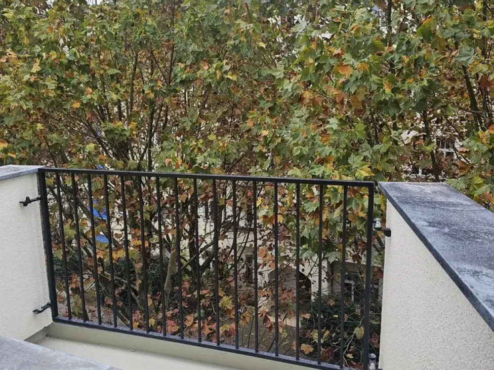 Centrally Located Partially Furnished 1-Room Apartment in Excellent Location in Schöneberg (Near Kudamm)