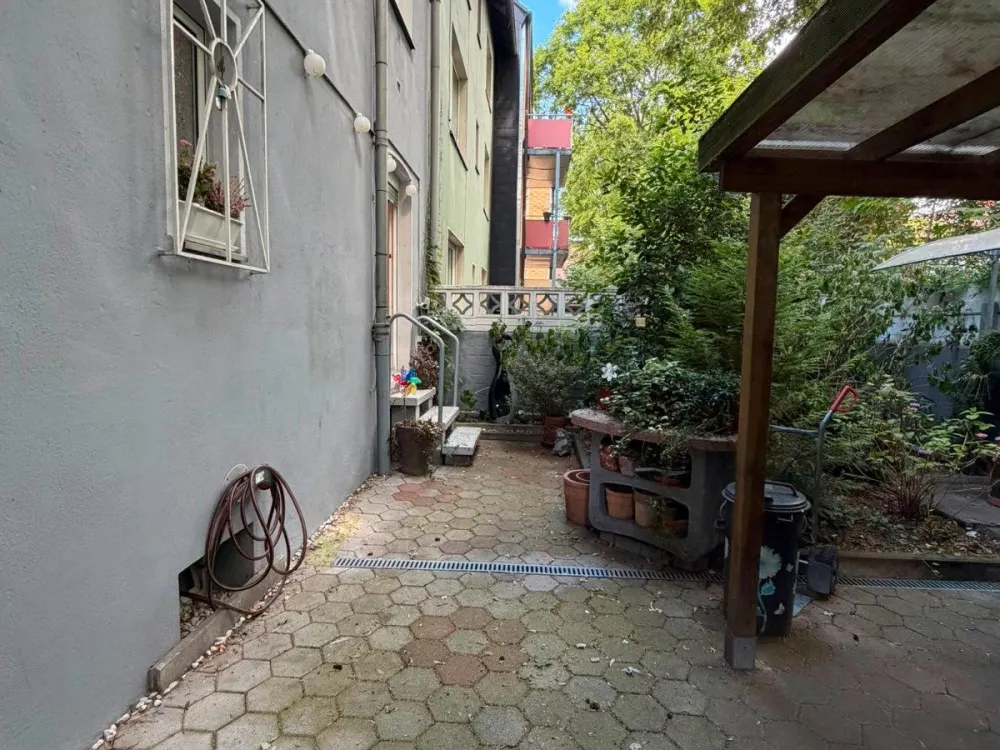 Gepflegte 2,5-Zi.-EG-Wohnung mit privat Terasse
