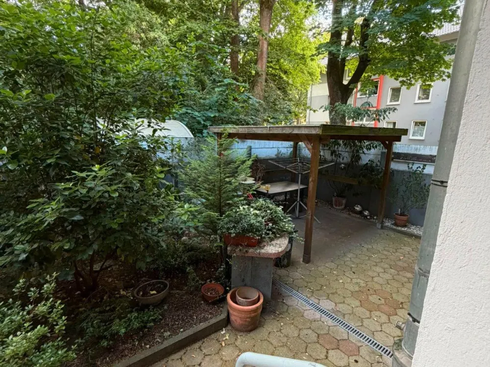 Gepflegte 2,5-Zi.-EG-Wohnung mit privat Terasse