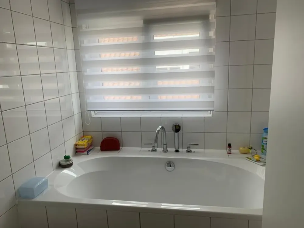 Schöne Maisonette Wohnung in 2-Familienhaus mit einem wunderschönen sehr großen Balkon
