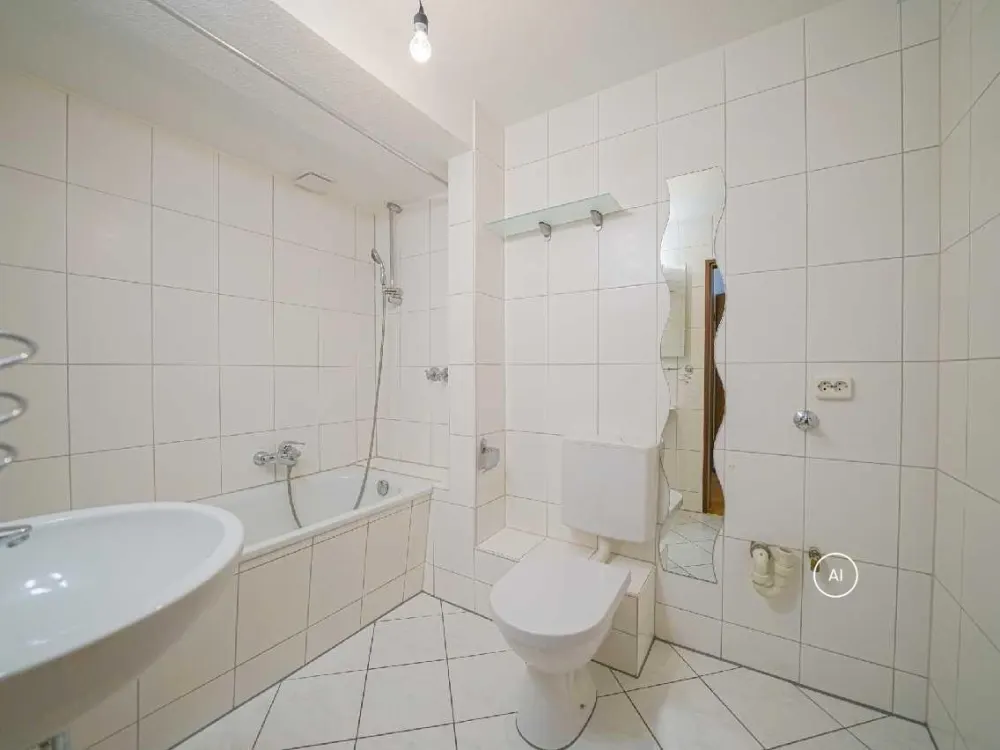 Ratingen-Süd: Ruhige 2-Zimmer-Terrassenwohnung im Souterrain eines Zweifamilienhauses