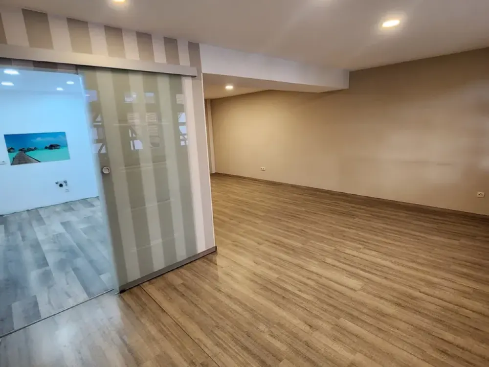 شقة مشتركة كبيرة من 4 غرف مع قبو، Leipziger Str. 495, 118.50 م²