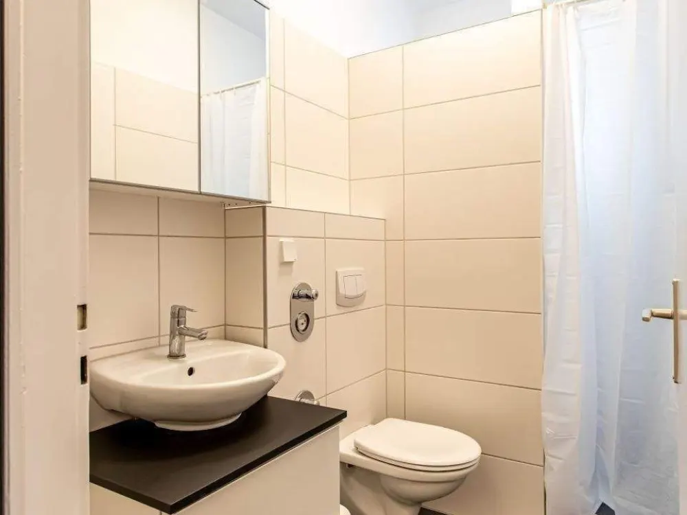 Ab 01.11.2026 - modernes und gemütliches Zimmer in 3er WG - mitten im Bahnhofsviertel