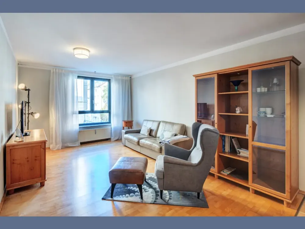 Furnished: Temporary Living in Prime Location Maxvorstadt
