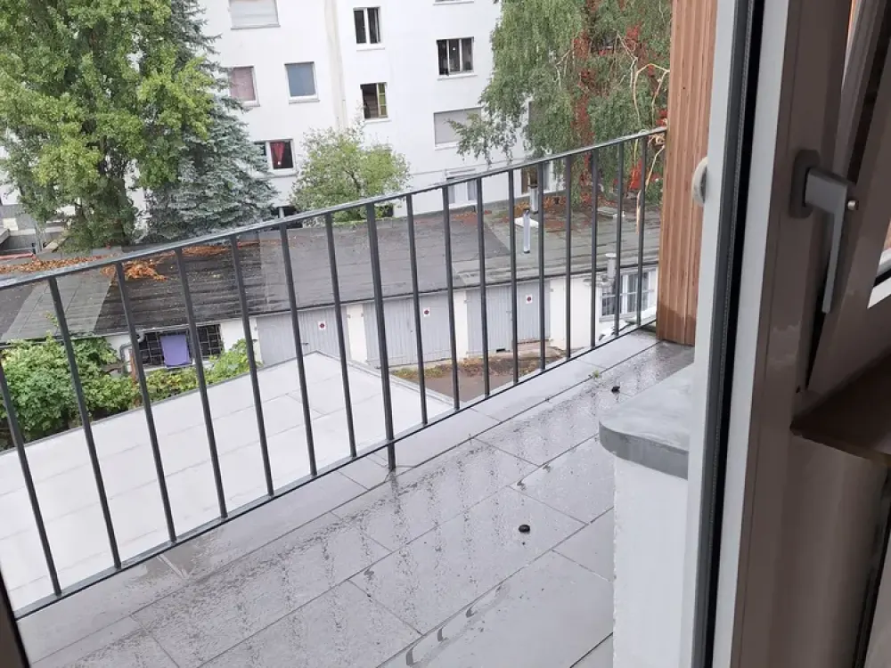 Top sanierte 2 Zi- Wohnung mit Balkon